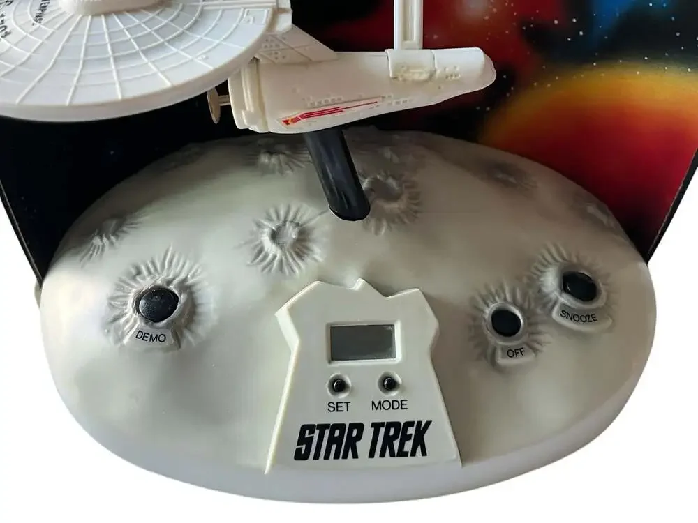 1993 Star Trek USS Enterprise NCC-1701 Talking Alarm Clock